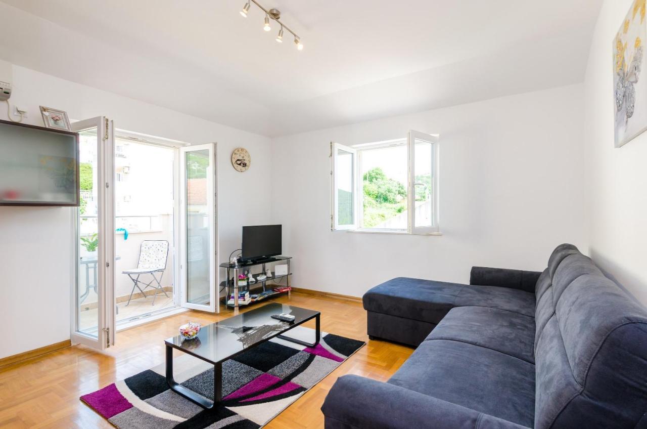 Ana Apartment ツァヴタット エクステリア 写真