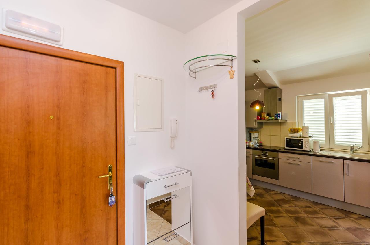 Ana Apartment ツァヴタット エクステリア 写真